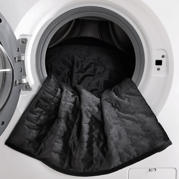 Vera Wang- King Quilt Set, Super Soft Bedding Set with Matching Shams - Picture 3 of 4